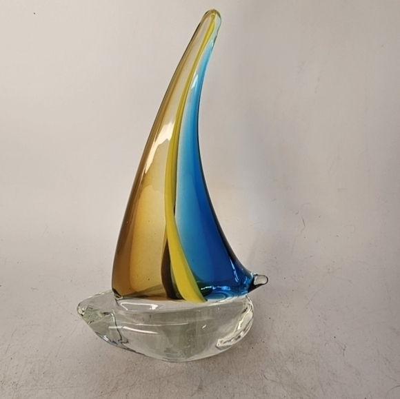 Vintage Murano style art glass sailboat paperweight - Picture 2 of 5